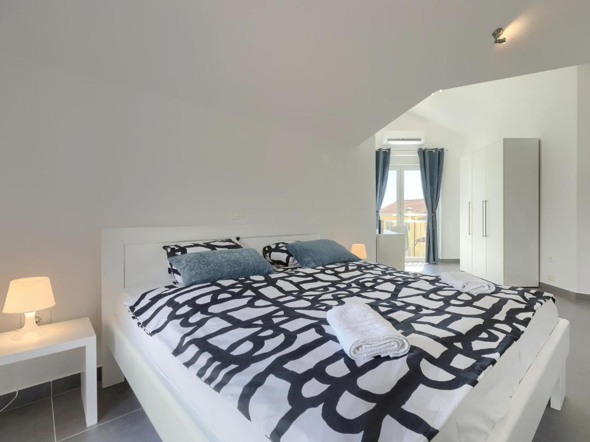 Holiday Home Villa Gocci By Interhome Kmeti Екстериор снимка