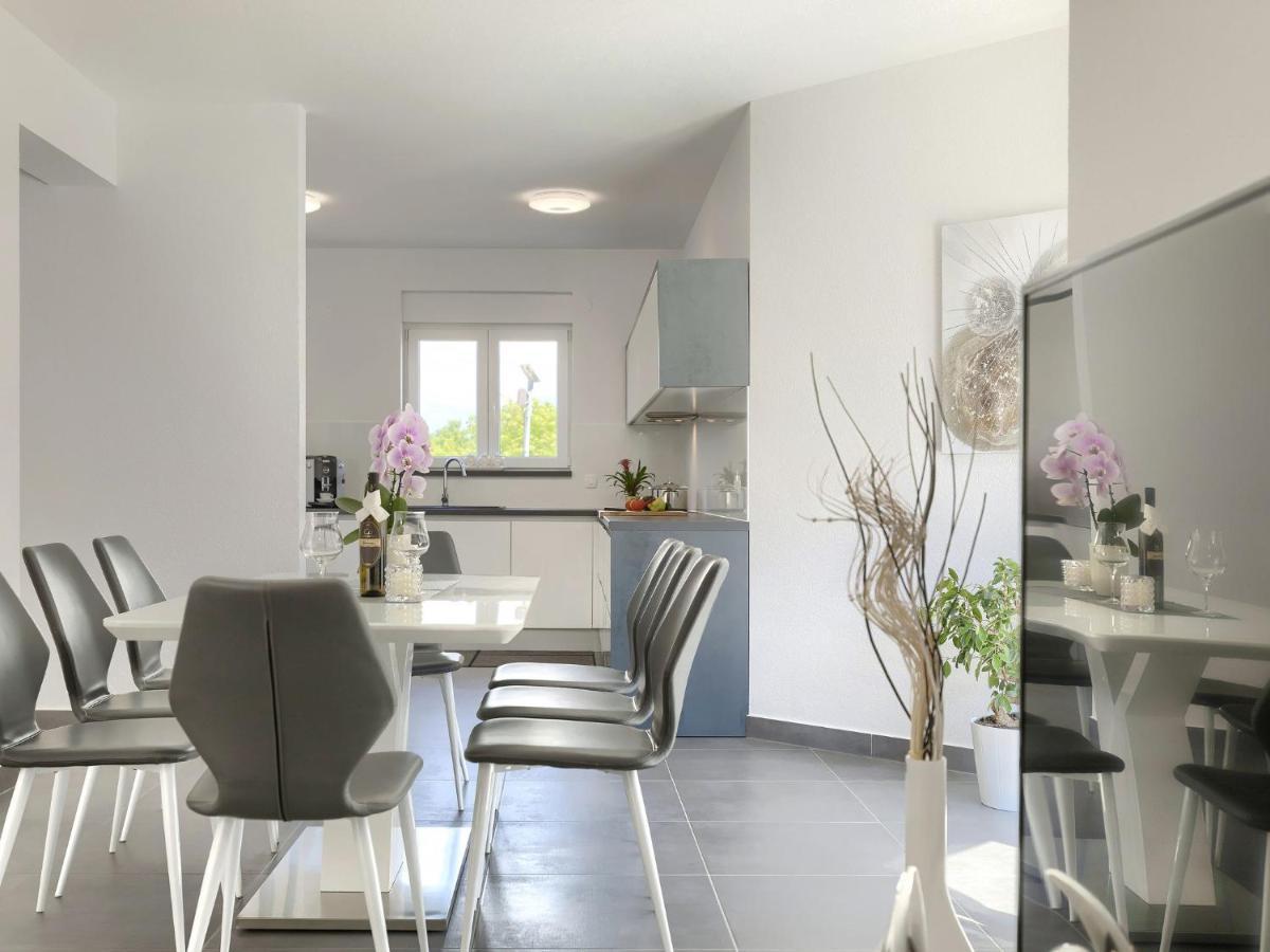Holiday Home Villa Gocci By Interhome Kmeti Екстериор снимка