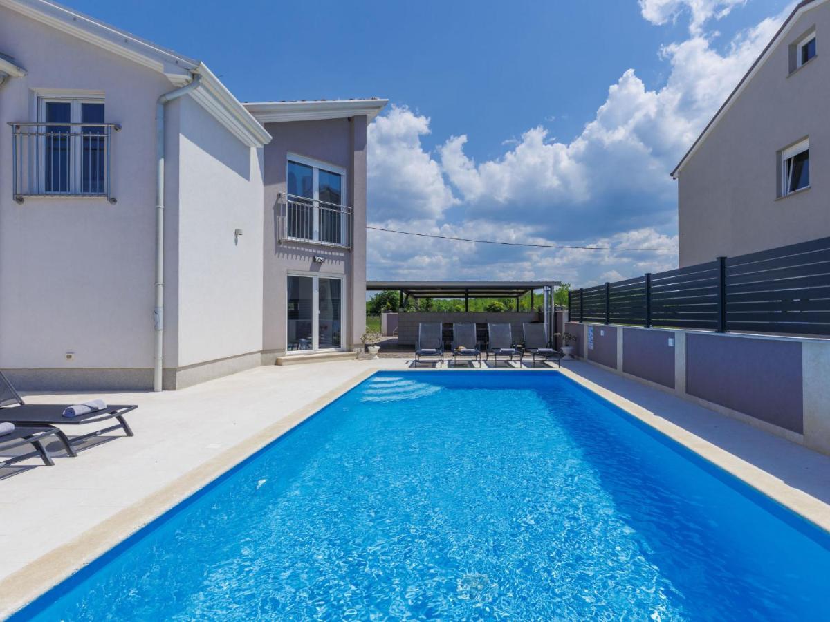 Holiday Home Villa Gocci By Interhome Kmeti Екстериор снимка