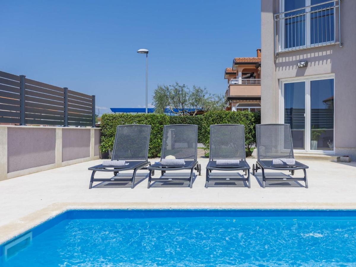 Holiday Home Villa Gocci By Interhome Kmeti Екстериор снимка